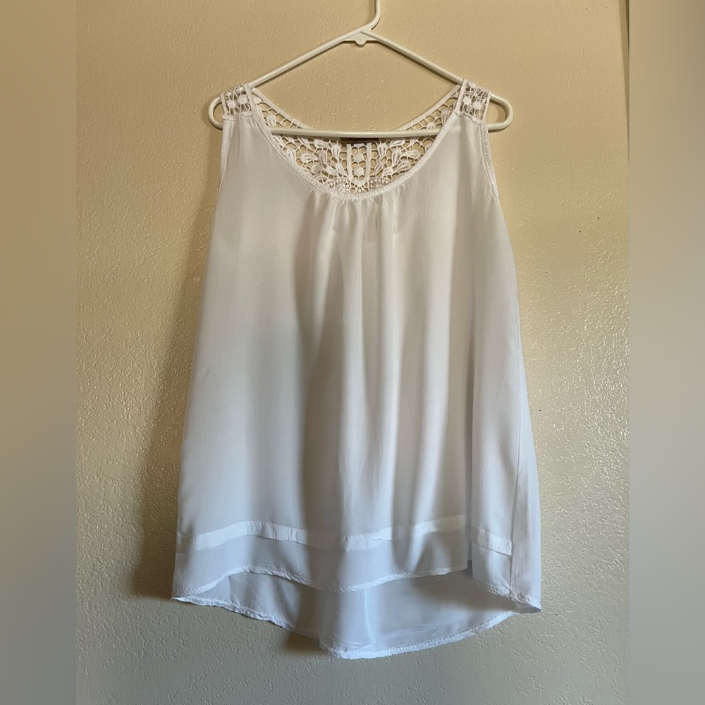 Beyond Capri Womens Top White Size Know Looks Like a Medium Size